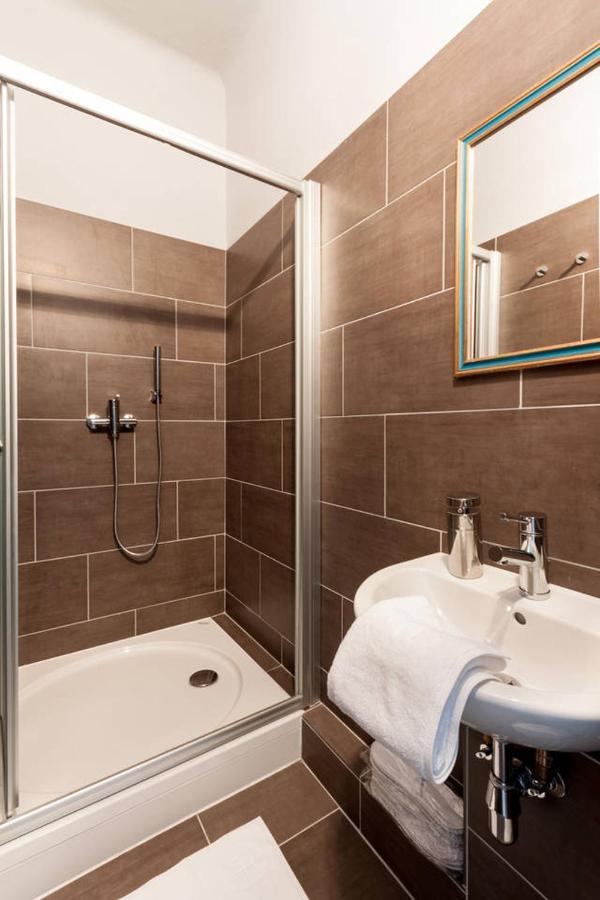 Europe Heart Apartment For 9 ブダペスト エクステリア 写真